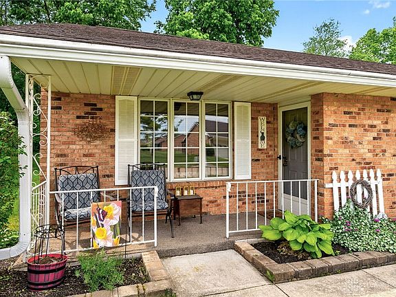 4th image of 6668 Oakwood Ln