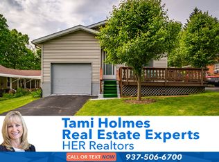 134 W Orchard Springs Dr, Dayton, OH 45415