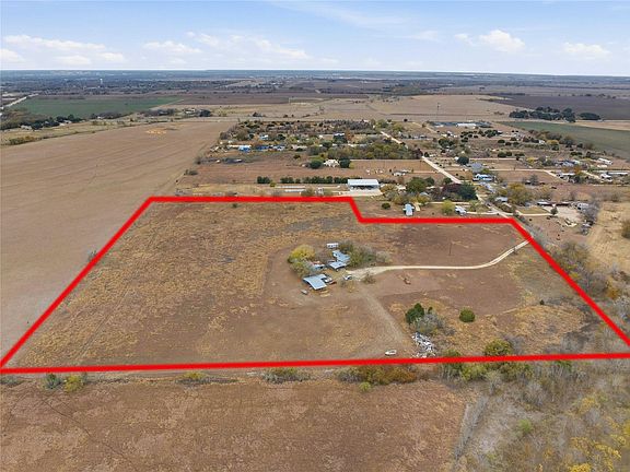 2nd image of 498 Greenhouse Rd