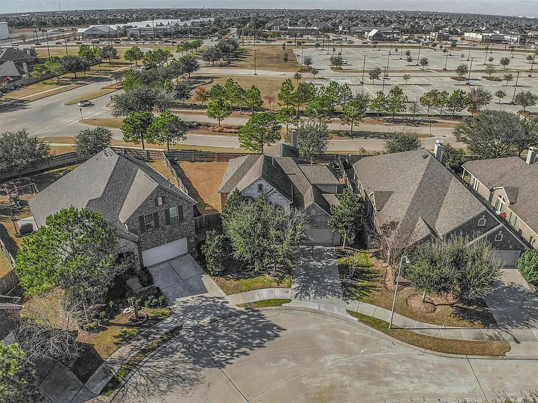 10007 Eldarica Way — Photo 31