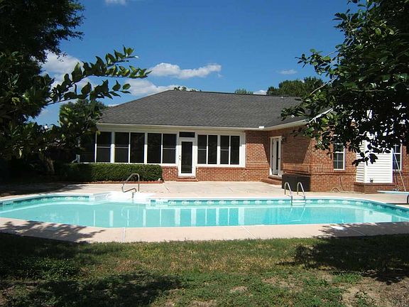 2nd image of 5042 Yesteroaks Pl