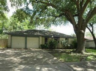 807 Wavecrest Ln, Houston, TX 77062