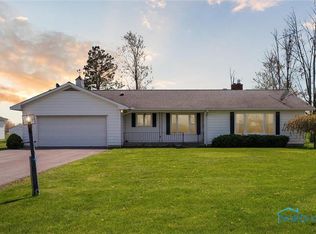 7964 W Stump Rd, Oak Harbor, OH 43449