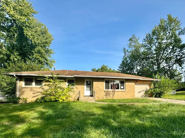 932 Marion Ln, Ottawa, IL 61350