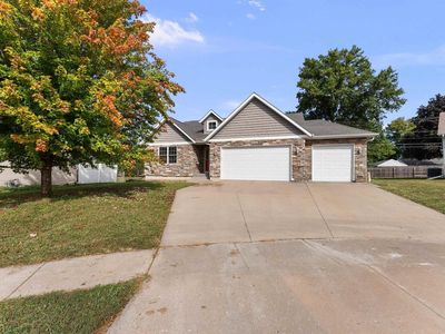 2714 W 66th St, Davenport, IA, 52806