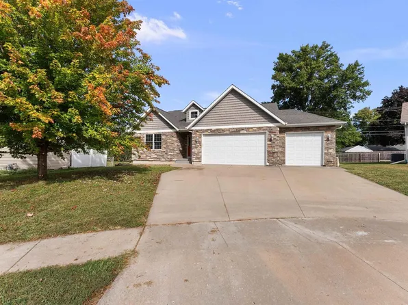 2714 W 66th St, Davenport, IA 52806