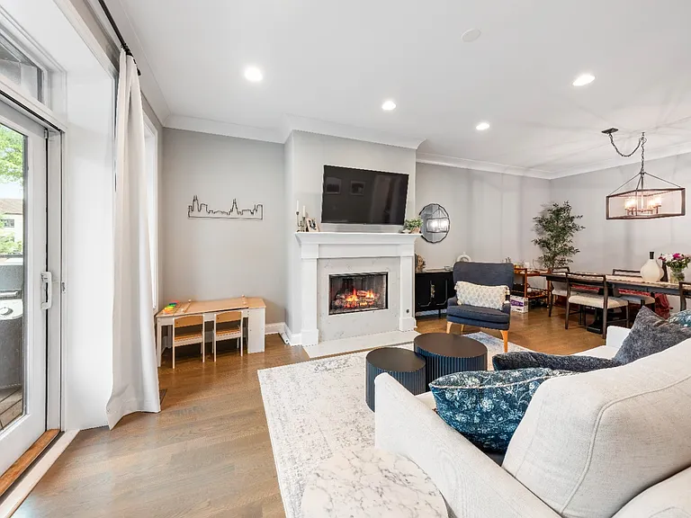 1513 W Diversey Pkwy #1517-1E — Photo 11