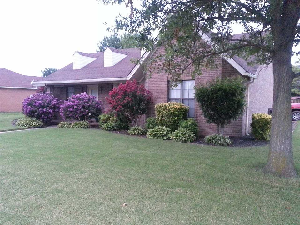 1st image of 100 W Cheryl St