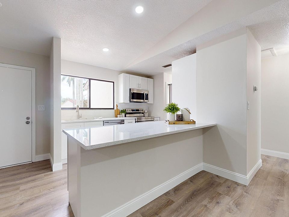 1st image of 14 Kensington Lane