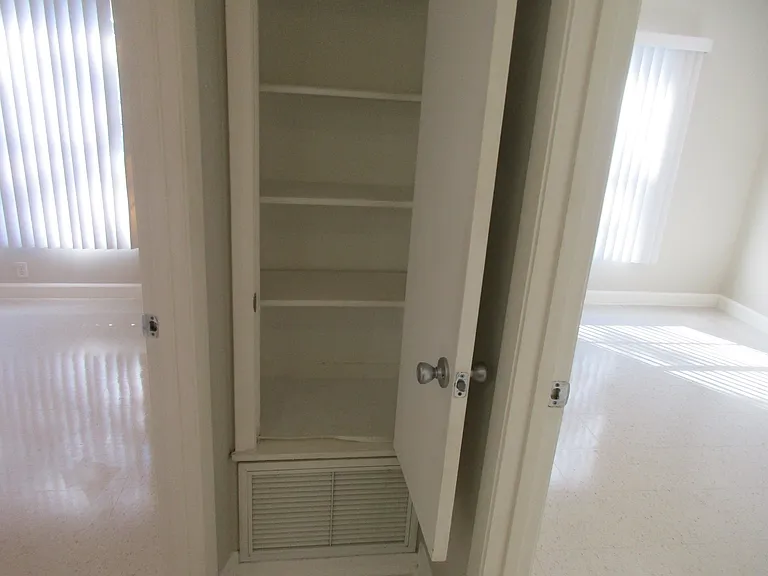 2888 Indianwood Dr — Photo 21