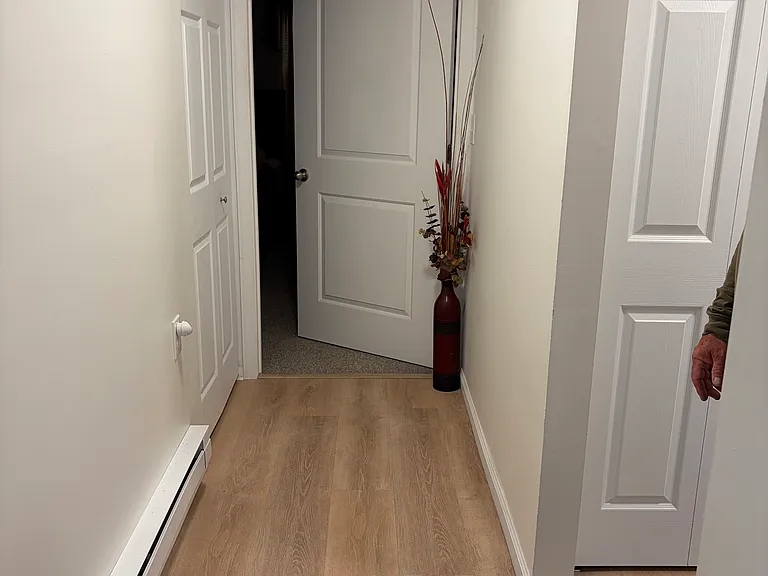 220 Lexington Dr — Photo 6
