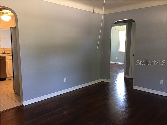 4th image of 2439 15th Ave N