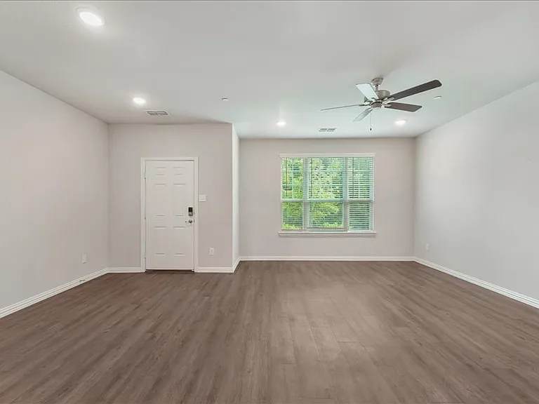1274 Alamo Dr — Photo 20