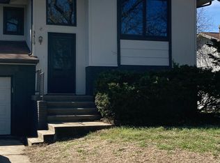3419 SW Burnett Rd, Topeka, KS 66614