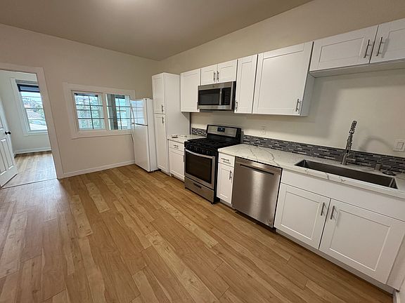 2nd image of 1425 University Ave #5