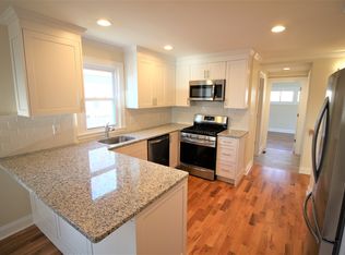 6 Laurelton Ct, Milford, CT 06460