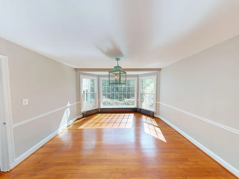 7309 River Rd — Photo 13