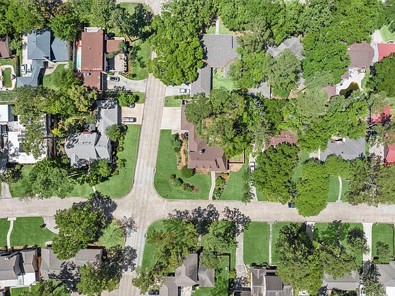 3rd image of 518 Magic Oaks Dr