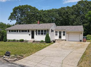 21 Keeley Ave, Warwick, RI 02886