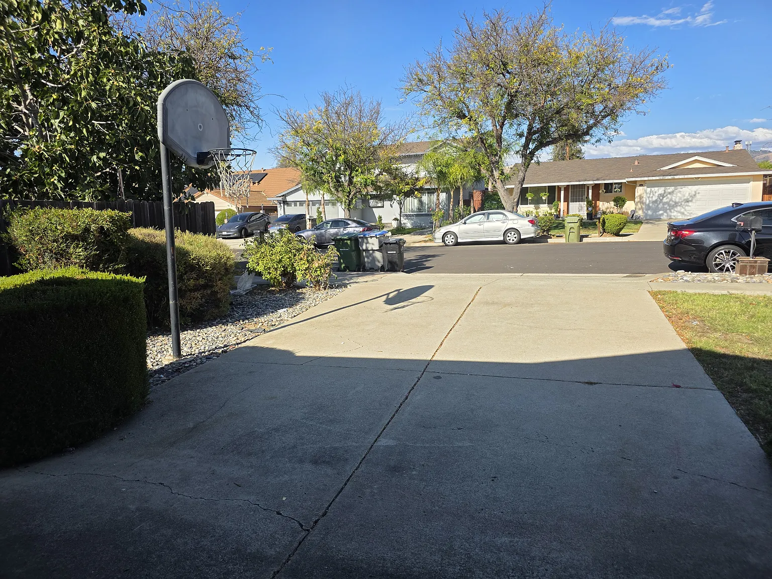 3 bed, 1320 sqft, $3,900 — Photo 3