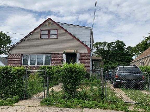 2nd image of 871 Park Ave