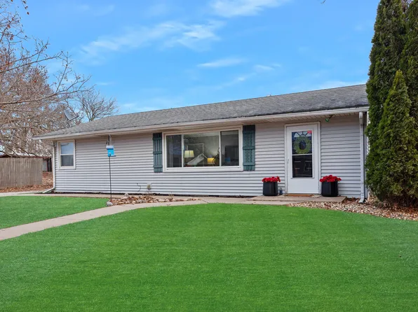 203 S Tazewell St, Mackinaw, IL 61755