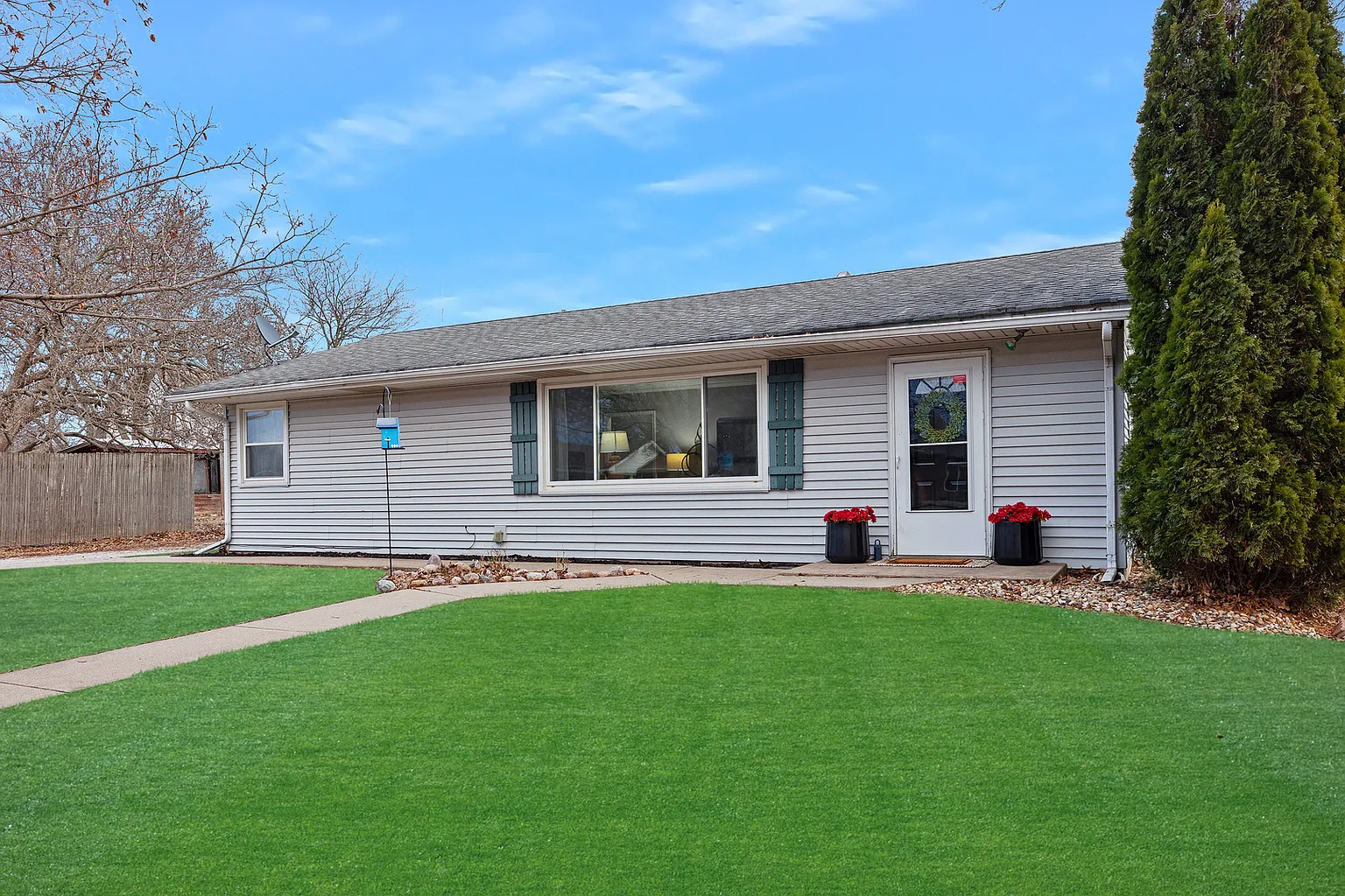 203 S Tazewell St photo 1