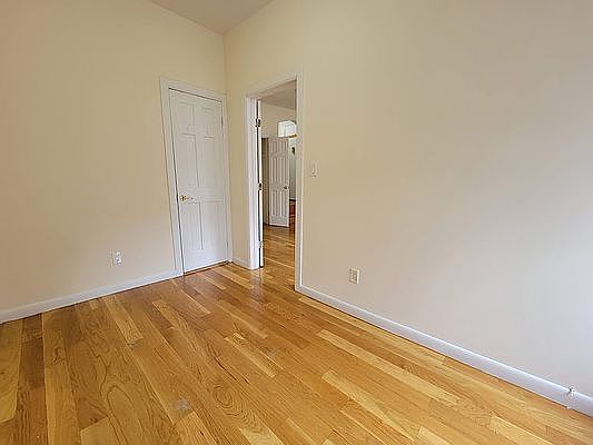 5th image of 163 E 36th St #5X
