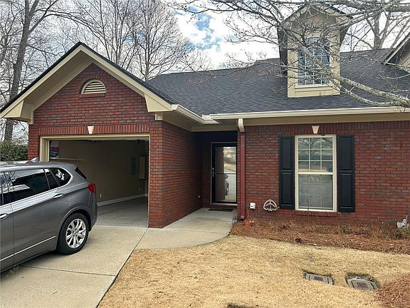 2nd image of 3302 Ashford Pl