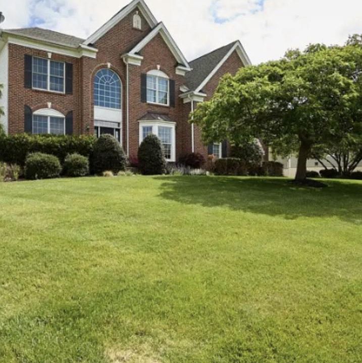 1st image of 1479 Alton Way