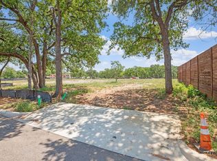 1009 W Travis St, Fredericksburg, TX 78624