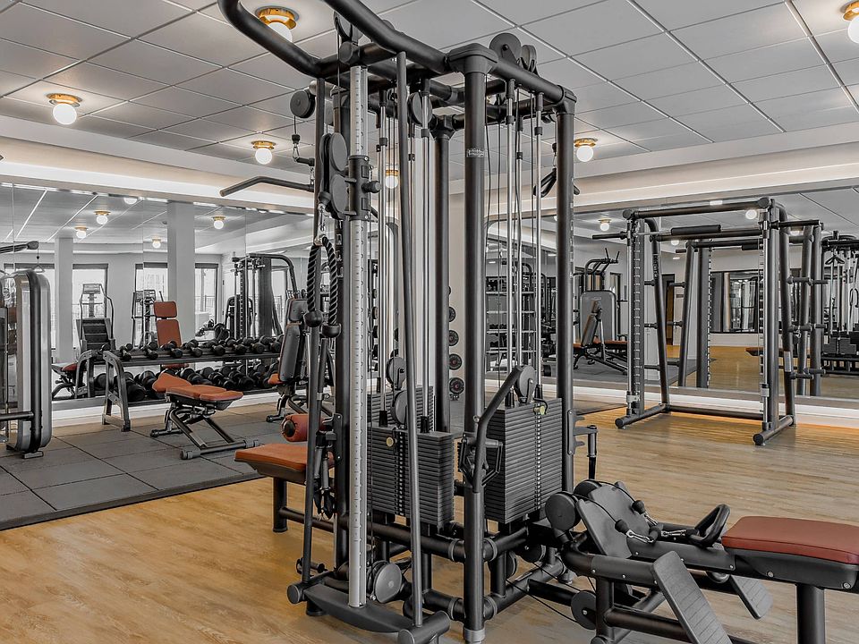 Fitness Center at The Hallon II apartments in Hopkins, MN