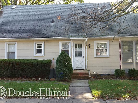2nd image of 217 Bedell St