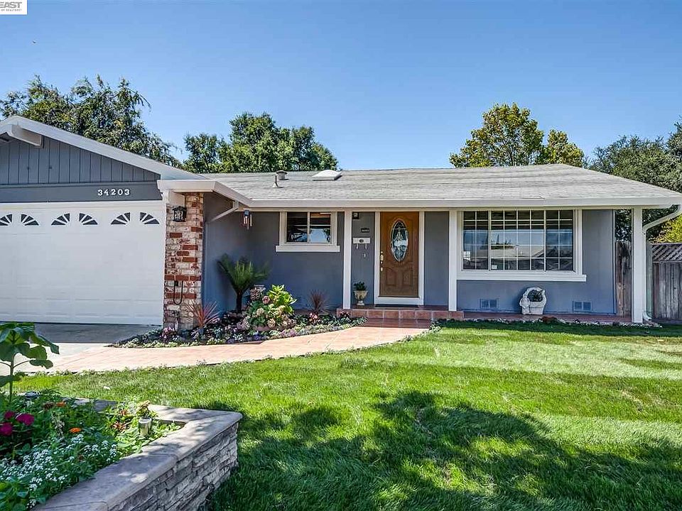 1st image of 34203 Torrington Pl