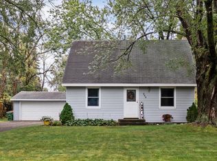 866 Woody Ln NW, Coon Rapids, MN 55448