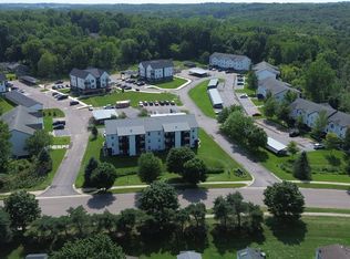 714 Barfield Dr #714-202, Hastings, MI 49058