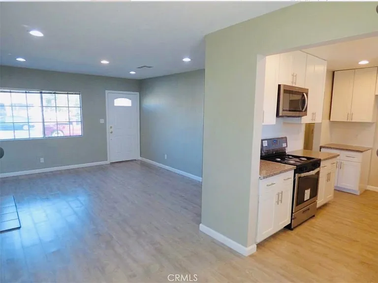 1775 Bonnie Brae St — Photo 8