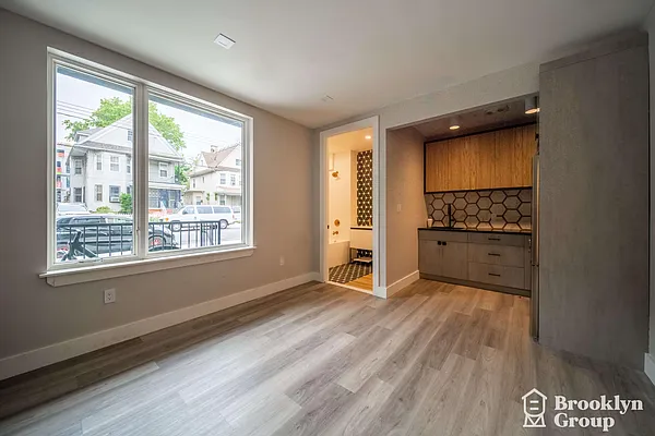 Rented by Brooklyn Group | media 17