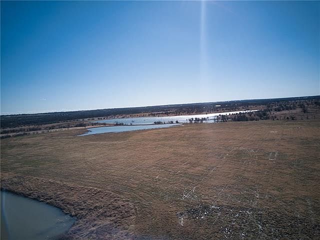 1st image of 742 Raven Ln