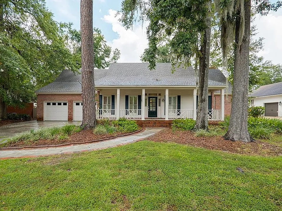 1009 Williamsburg Dr