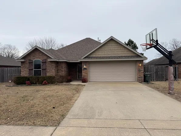 3038 N Bentley Rdg, Fayetteville, AR 72704