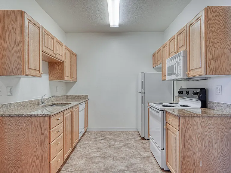 Stone Brook Apartments — Photo 68