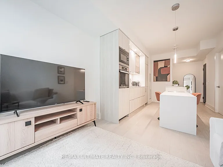 11 Yorkville Ave #1902 — Photo 13
