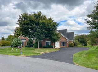 30 Haven Oak Ct, Lexington, VA 24450