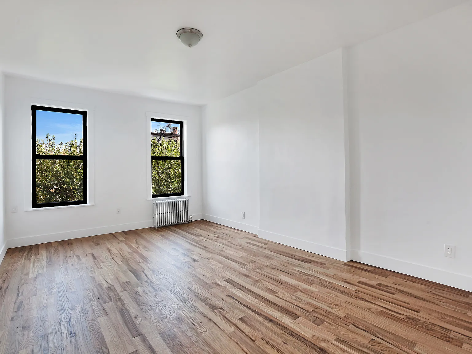 131 Bainbridge Street — Photo 2