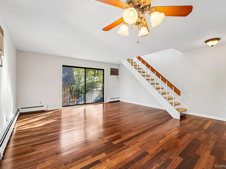 500 Central Park Ave #237 — Photo 3