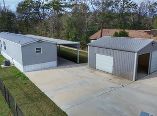 21246 White Oak Dr, Conroe, TX 77306