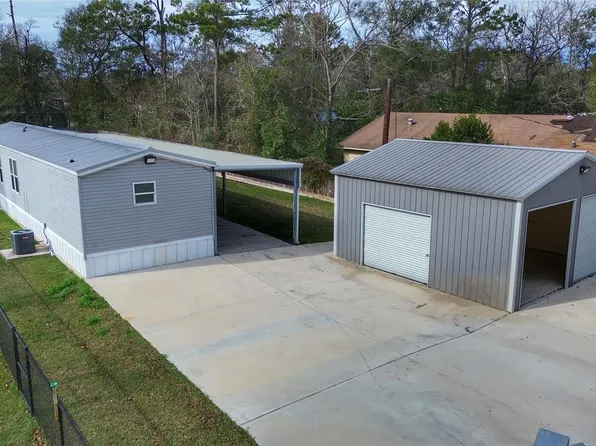 21246 White Oak Dr, Conroe, TX 77306