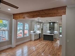 2nd image of 305 Meridian Avenue
