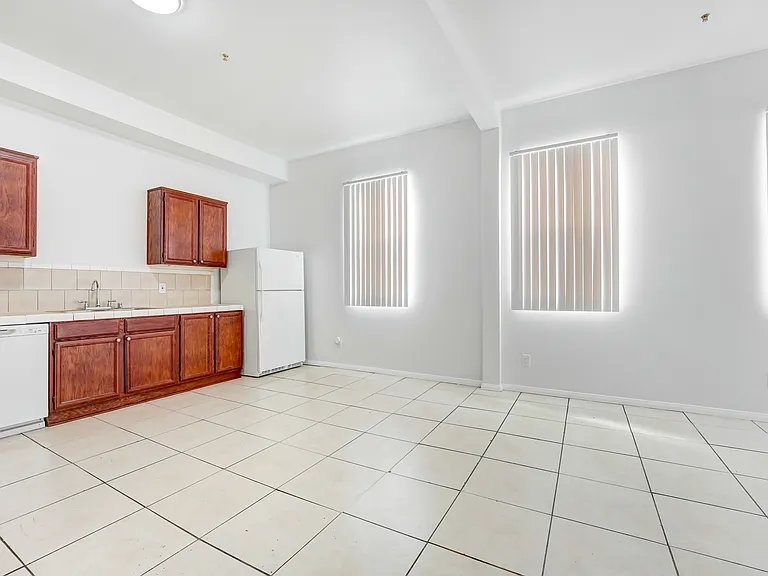 9124 S Broadway #2 — Photo 5